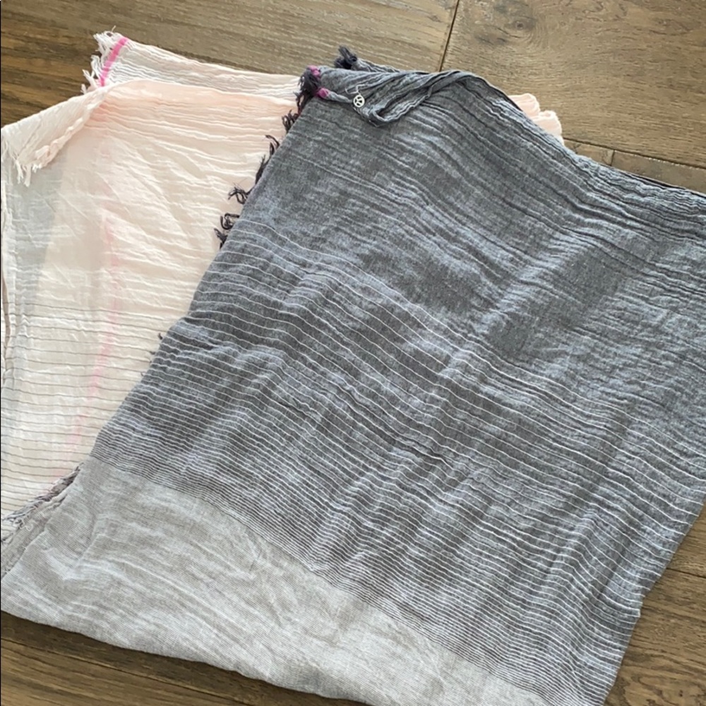 Lululemon Muslin Scarf